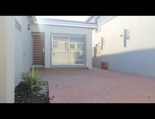 3 BEDROOM HOUSE TO LET IN PARKLANDS NORTH